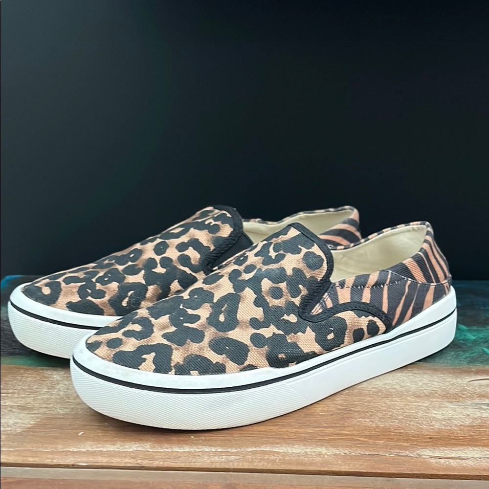 Steven By Steve Madden Brown and Black Low-Top Sneakers